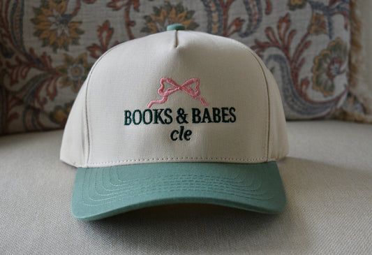 Books&Babes BOW- EMB HAT